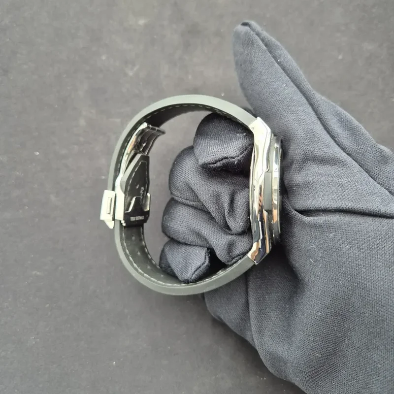 Thumb Classic Fusion 42 Titanium / Black / Rubber