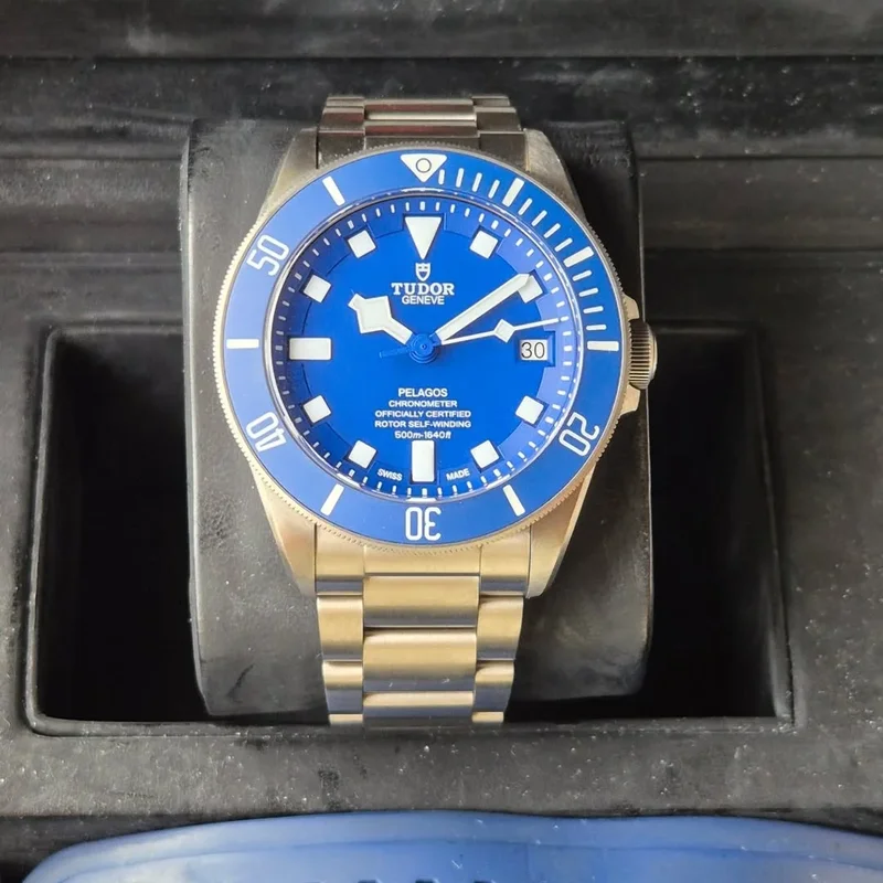 Pelagos Titanium / Blue / Bracelet