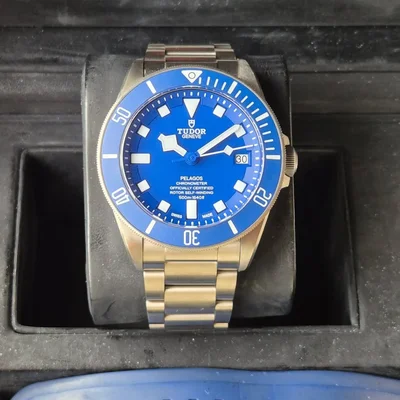 Pelagos Titanium / Blue / Bracelet