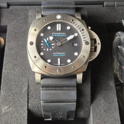 Luminor Submersible 47 3 Days Automatic Titanium / Black
