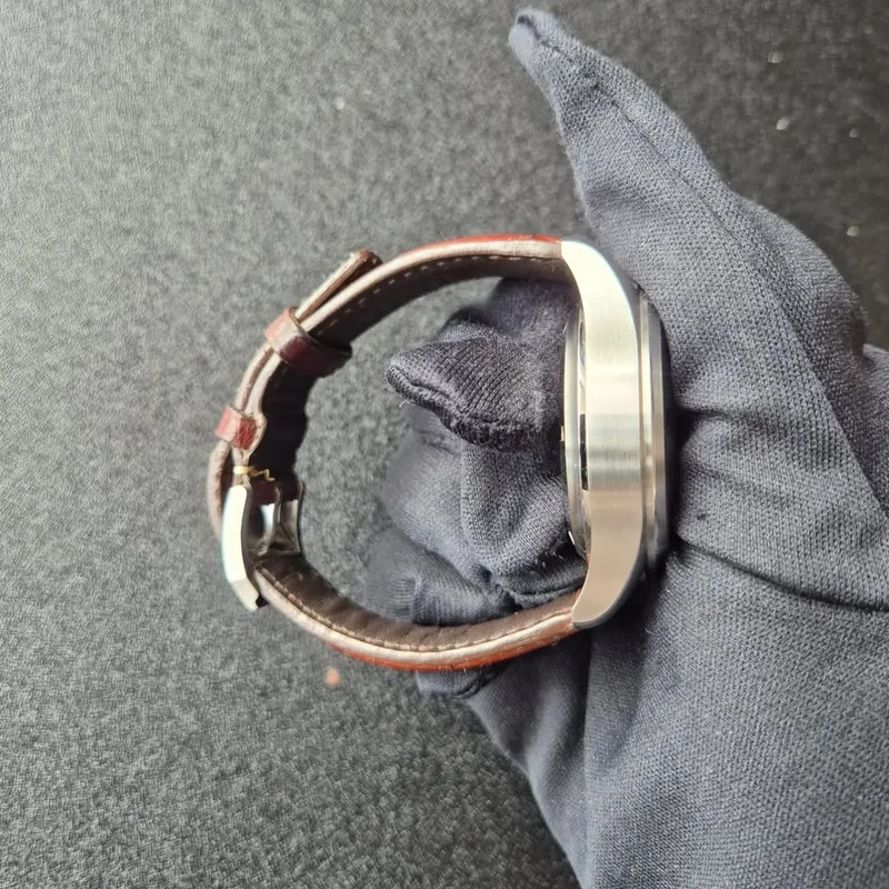 Thumb Pilot's Watch Spitfire Chronograph Stainless Steel / Silver / Strap