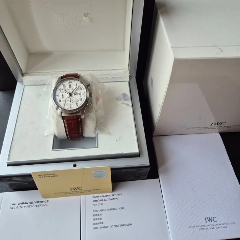 Thumb Pilot's Watch Spitfire Chronograph Stainless Steel / Silver / Strap