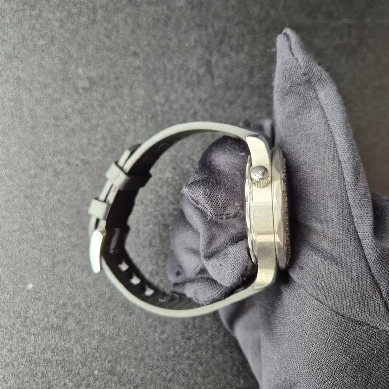 Thumb Seamaster Diver 300M Nekton Edition / Rubber