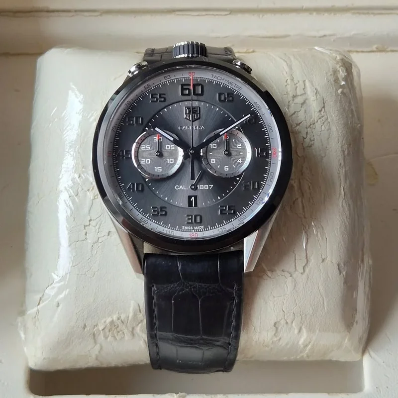 Carrera Calibre 1887 45 Bullhead Stainless Steel / Titanium / Black / Alligator