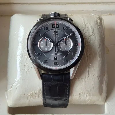 Carrera Calibre 1887 45  Bullhead Stainless Steel / Titanium / Black / Alligator