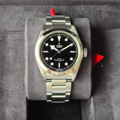 Heritage Black Bay 41 Black / Bracelet