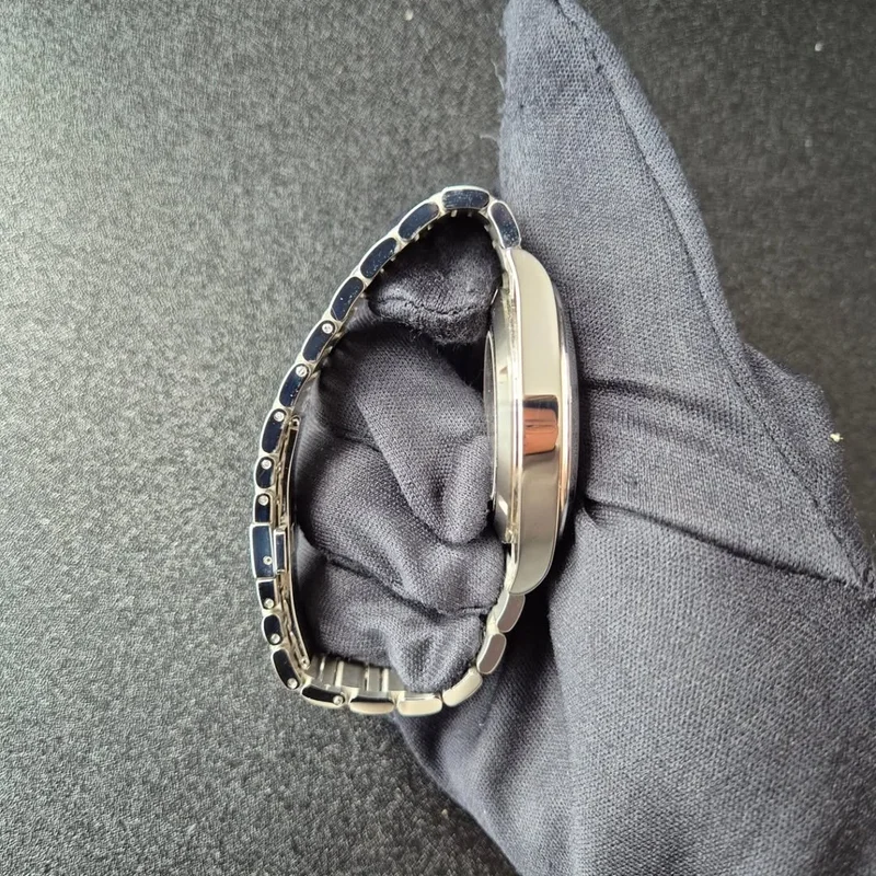 Thumb Conquest 41 Stainless Steel / Green / Bracelet