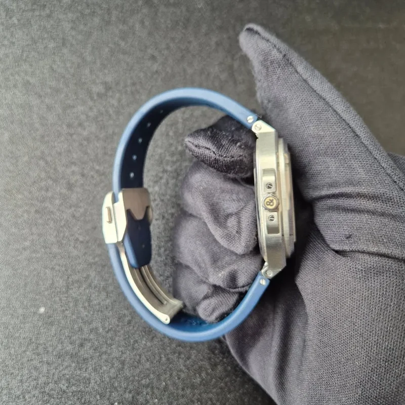 Thumb BR 05 Stainless Steel / Blue / Rubber