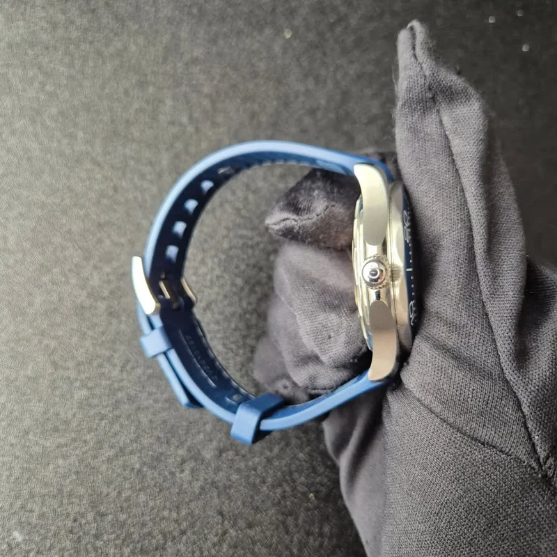 Thumb Seamaster Diver 300M Master Co-Axial 42 Stainless Steel / Blue  / Rubber