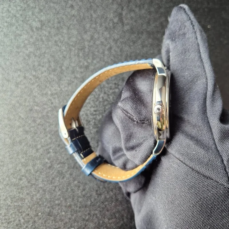 Thumb Presence 38.5 Automatic Stainless Steel / Blue