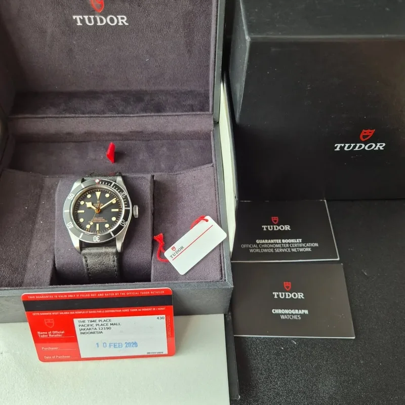 Thumb Heritage Black Bay Black Manufacture / Strap