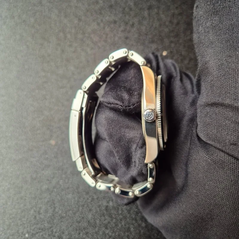 Thumb Black Bay Fifty-Four Stainless Steel / Black / Bracelet