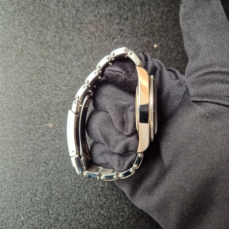 Thumb Black Bay Fifty-Four Stainless Steel / Black / Bracelet