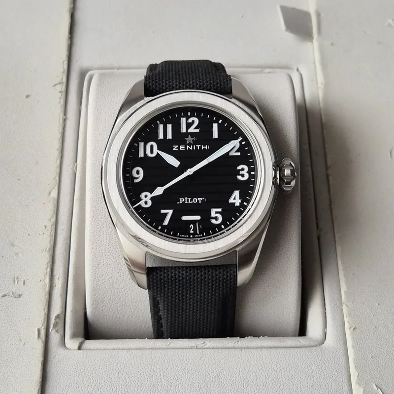 PILOT Automatic Stainless Steel / Black