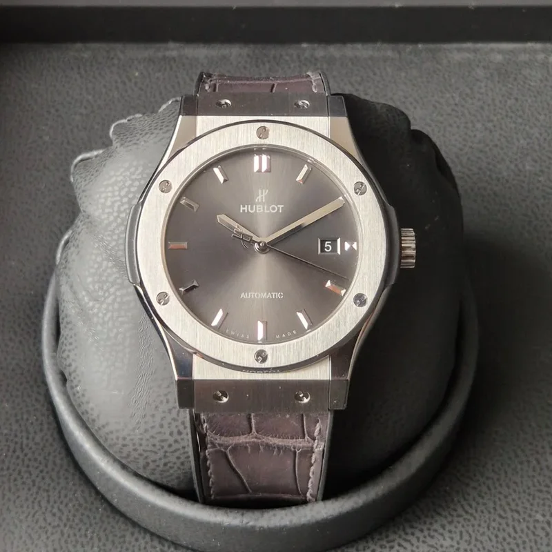 Classic Fusion 42 Grey Titanium