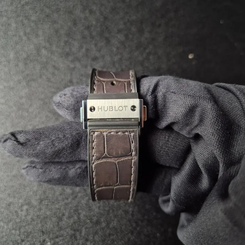 Thumb Classic Fusion 42 Grey Titanium