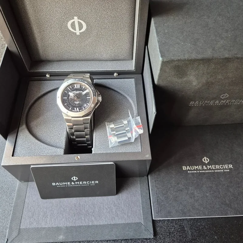 Thumb Riviera 42 Automatic Date 10717 Stainless Steel