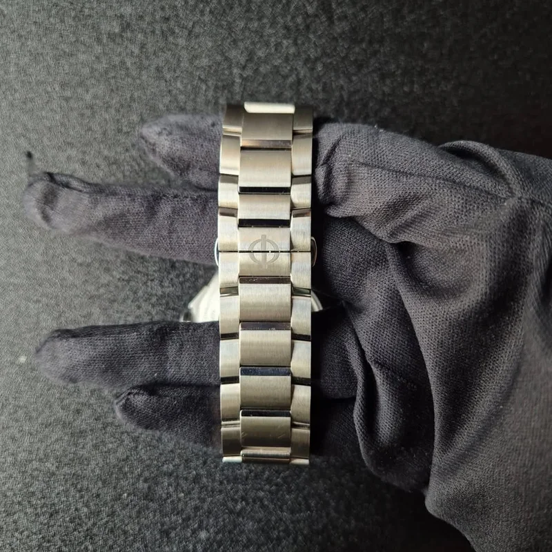 Thumb Riviera 42 Automatic Date 10717 Stainless Steel