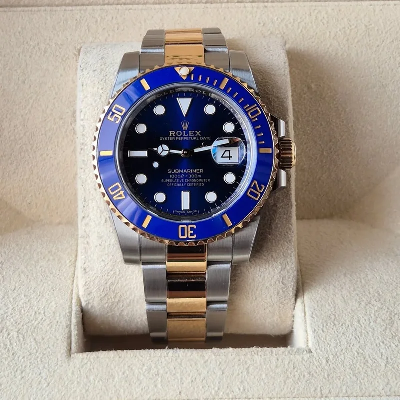 Submariner Date Rolesor / Blue / Cerachrom