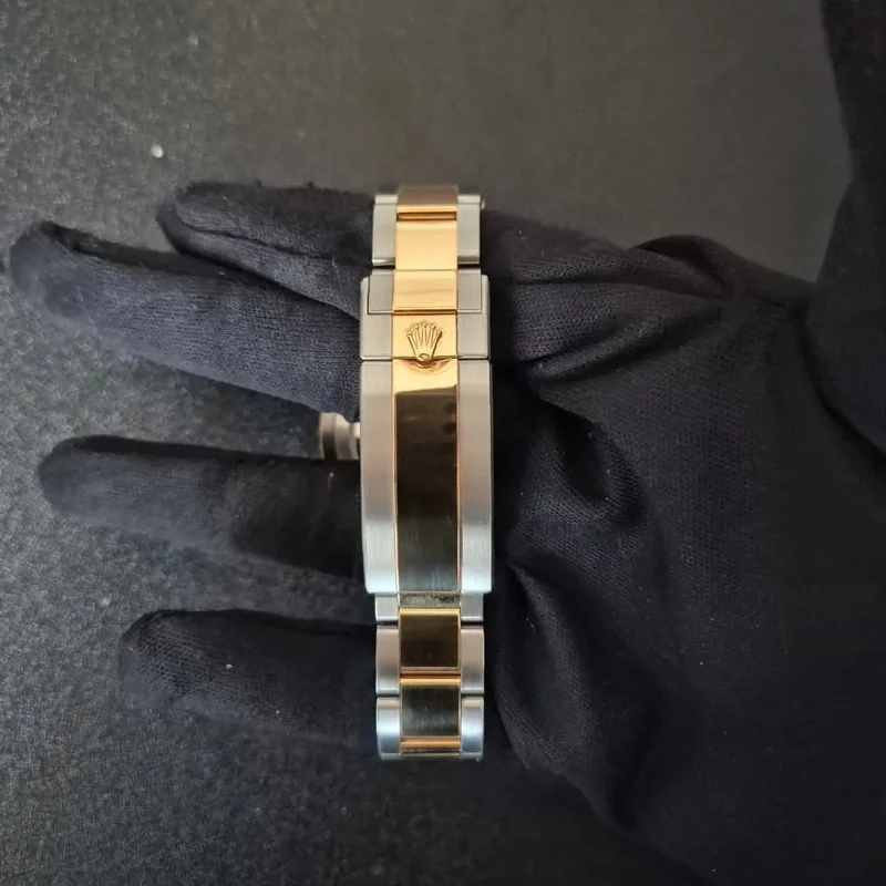 Thumb Submariner Date Rolesor / Blue / Cerachrom