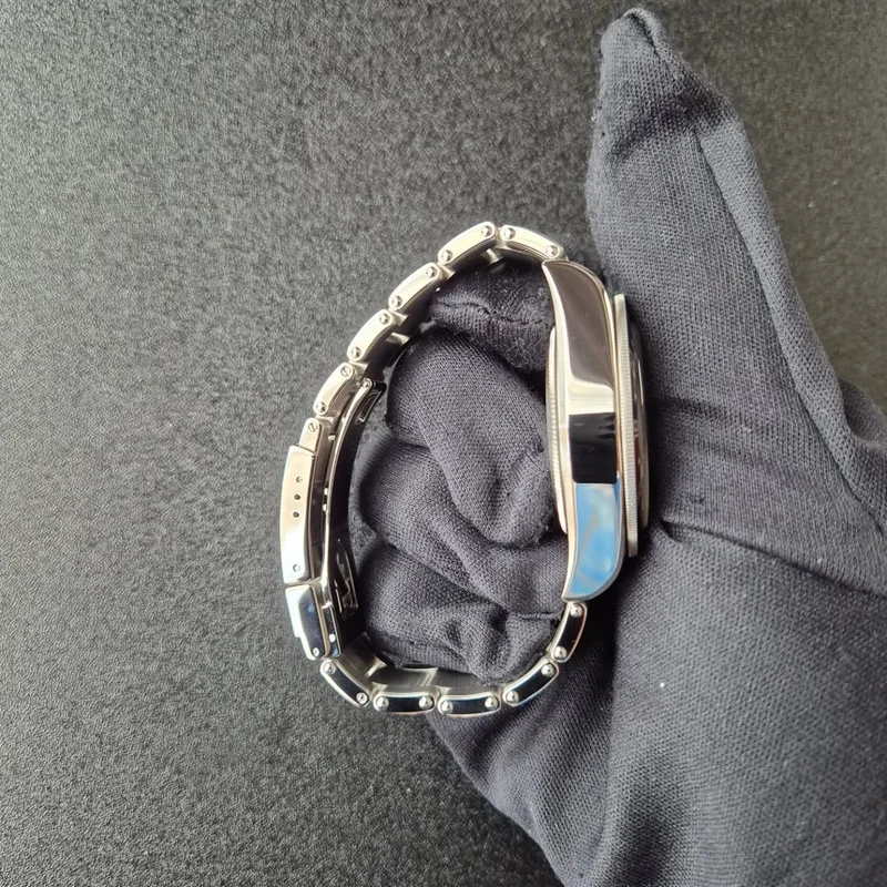Thumb Black Bay GMT Stainless Steel / Black / Pepsi / Bracelet