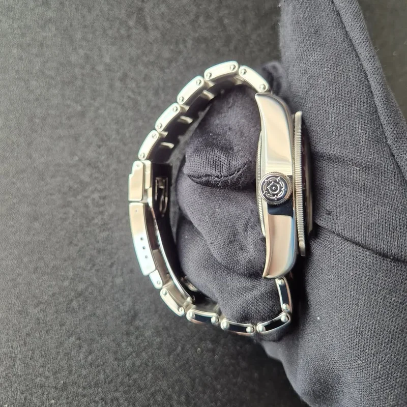 Thumb Black Bay GMT Stainless Steel / Black / Pepsi / Bracelet