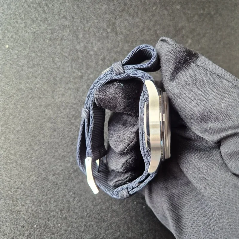 Thumb Legend Diver 39 Stainless Steel / Blue -Strap