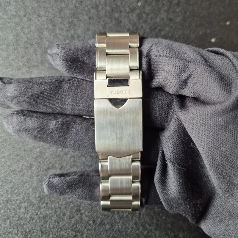 Thumb Black Bay GMT Stainless Steel / White / Bracelet