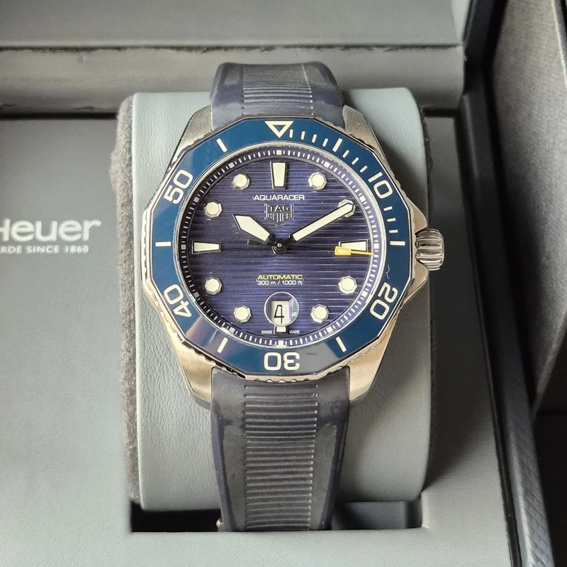 Aquaracer Professional 300 43 Stainless Steel / Blue / Rubber