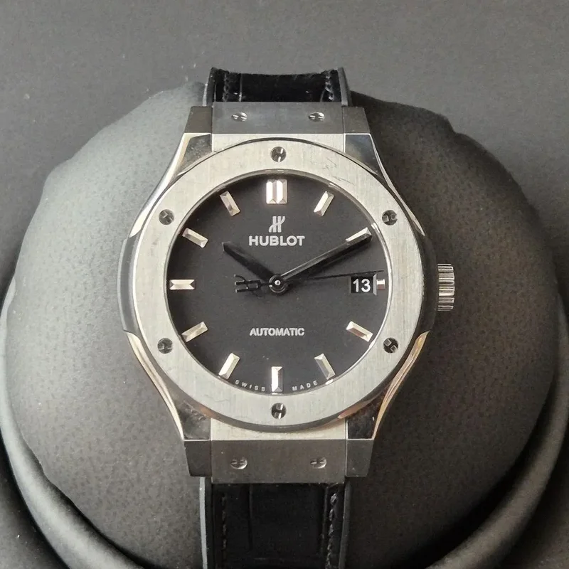 Classic Fusion 38 Titanium / Black / Rubber