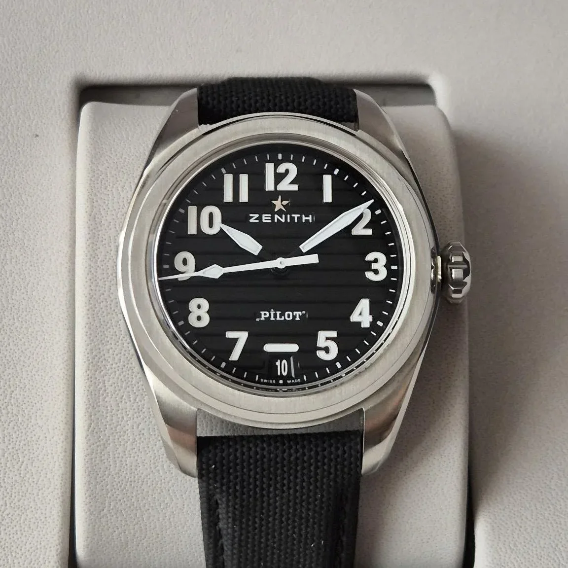 PILOT Automatic Stainless Steel / Black
