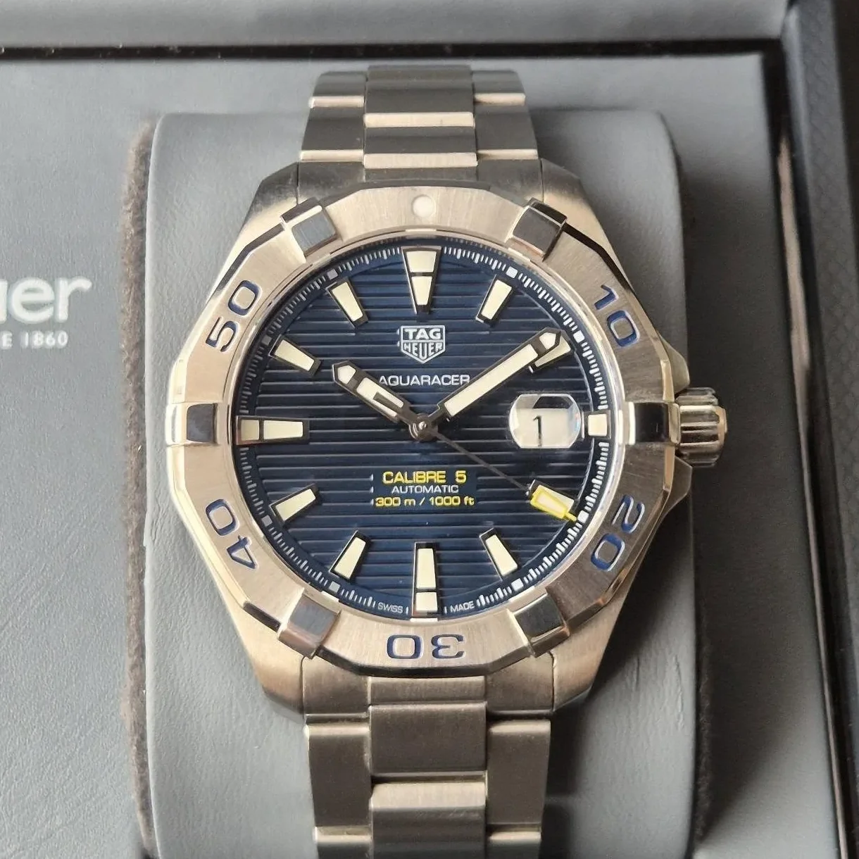 Aquracer 300M Calibre 5 43 Stainless Steel / Blue / Bracelet