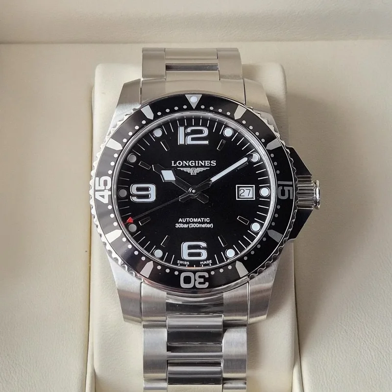 HydroConquest 41 Automatic Stainless Steel / Black / Bracelet