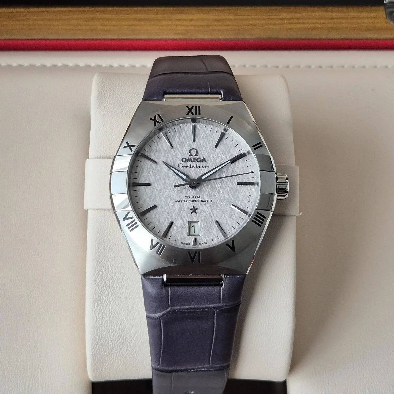 Constellation Master Chronometer 39 Stainless Steel / Silver / Alligator