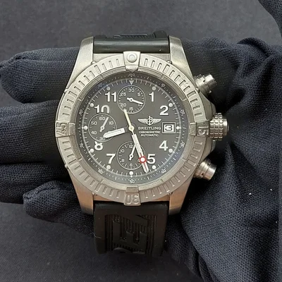 Avenger 44 Titanium Grey