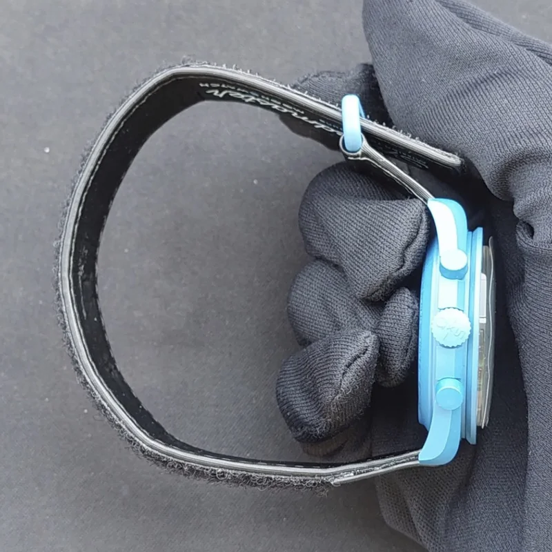 Thumb MoonSwatch Mission to Neptune