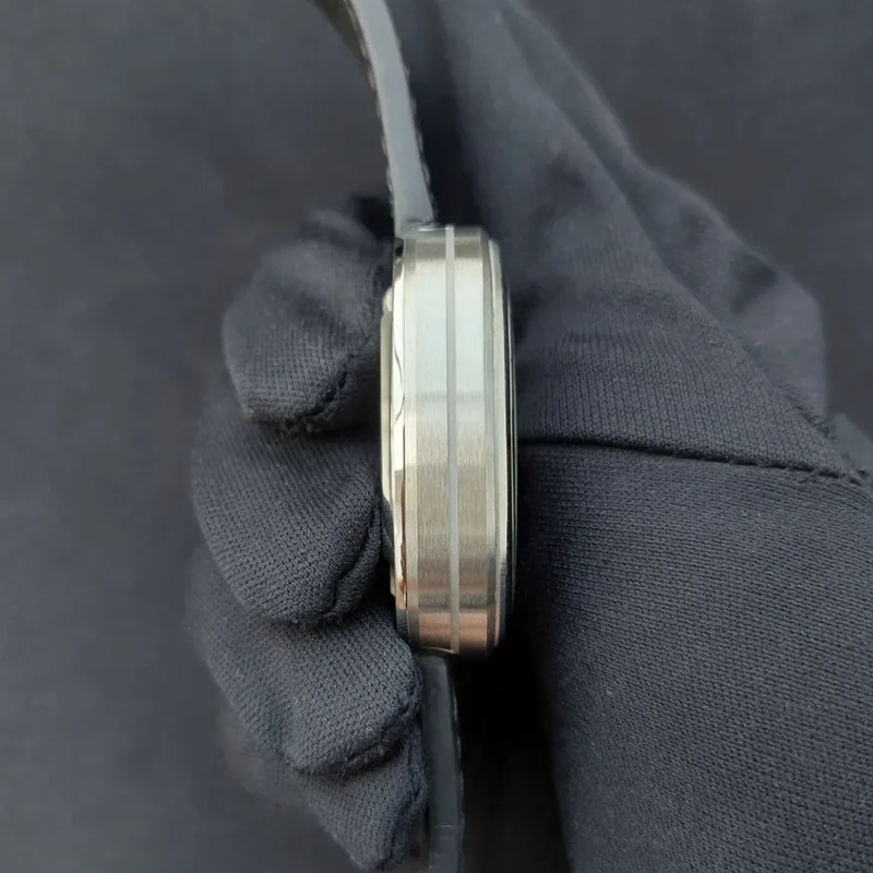 Thumb P1B/01 Industrial Essence