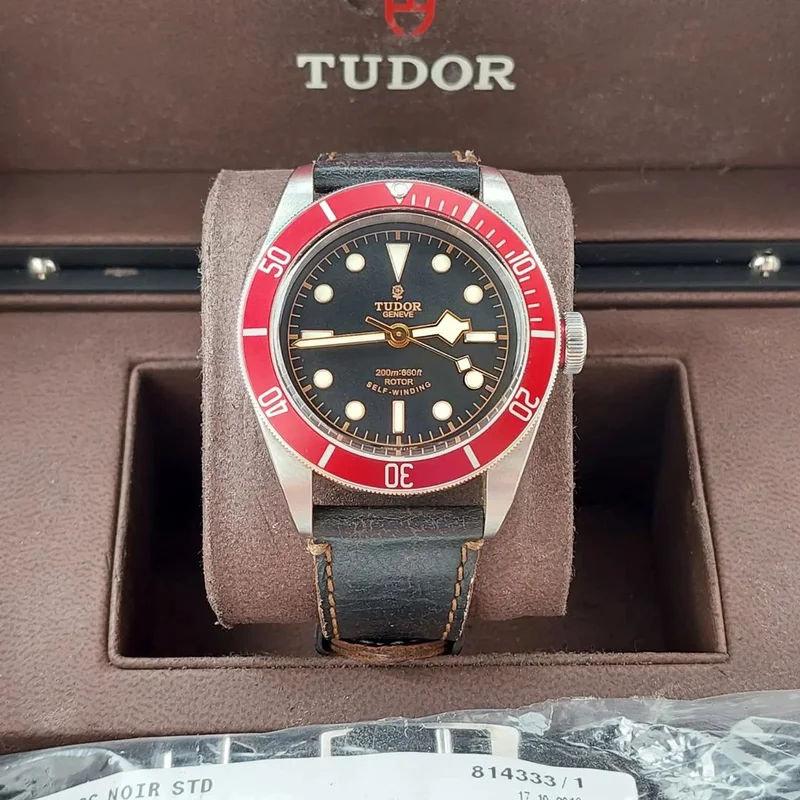 Black Bay Red / Strap