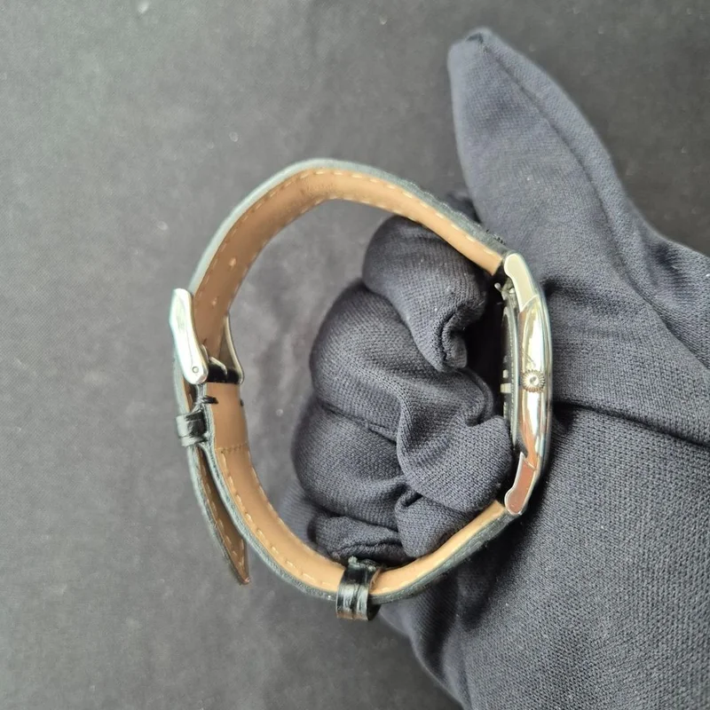 Thumb Slimline Small Second Quartz