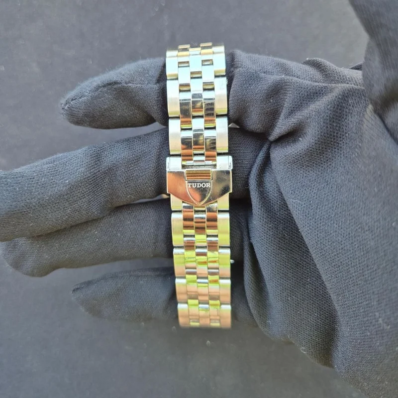 Thumb Glamour Date 36 Stainless Steel / Opaline / Bracelet