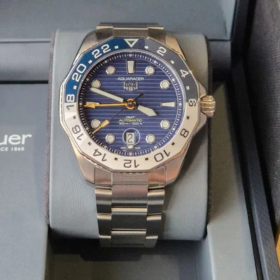 Aquaracer Professional 300 GMT Stainless Steel / Blue / Bracelet