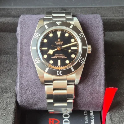 Black Bay Fifty-Four Stainless Steel / Black / Bracelet