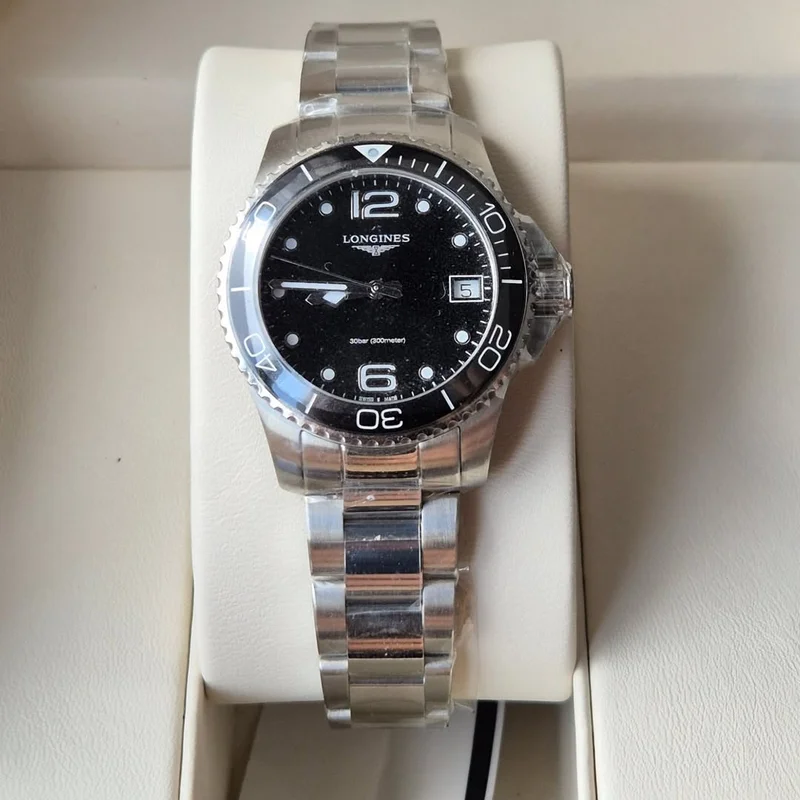 HydroConquest 32 Quartz Stainless Steel / Black / Bracelet