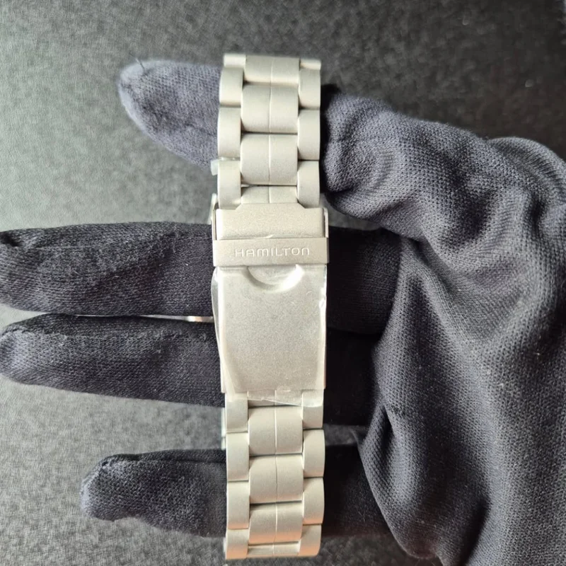 Thumb Khaki Field Mechanical 38 Black / Bracelet