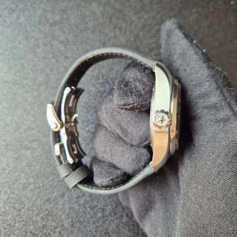 Thumb PILOT Automatic Stainless Steel / Black