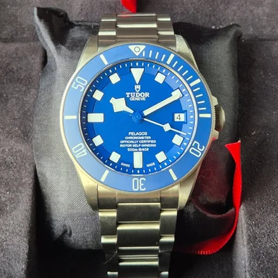 Pelagos Titanium / Blue / Bracelet