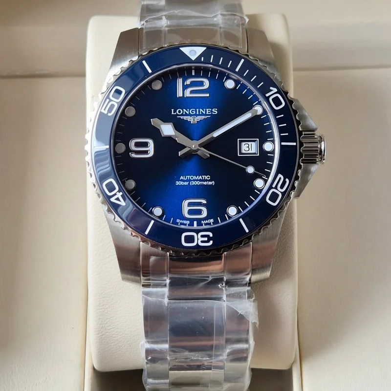 HydroConquest 41 Automatic Stainless Steel / Ceramic / Blue / Bracelet