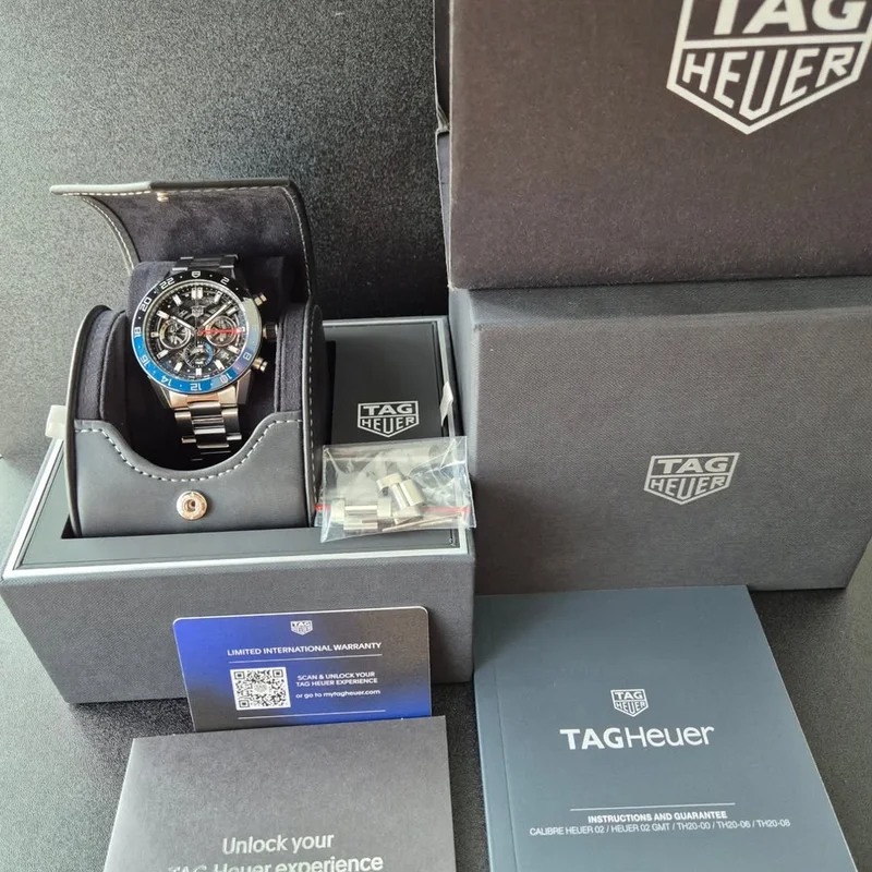 Thumb Carrera Calibre Heuer 02 GMT Stainless Steel / Skeleton / Bracelet