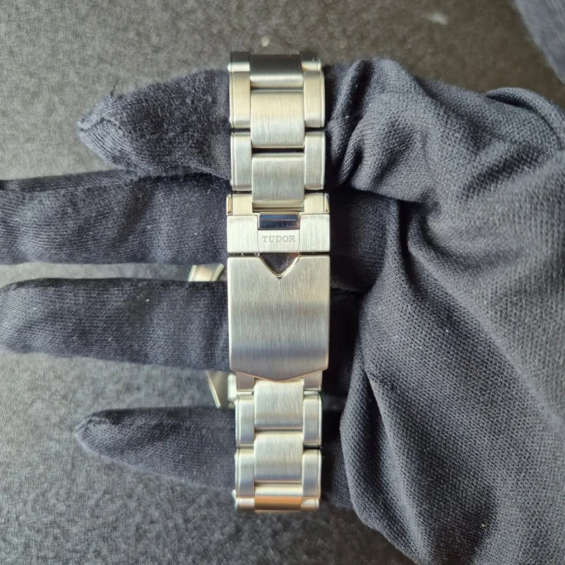 Thumb Black Bay Fifty-Eight Stainless Steel / Navy Blue / Bracelet