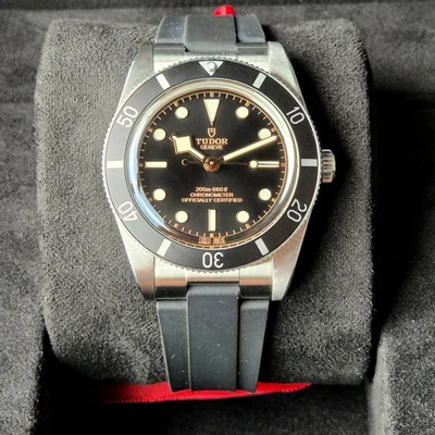 Black Bay Fifty-Four Stainless Steel / Black / Rubber